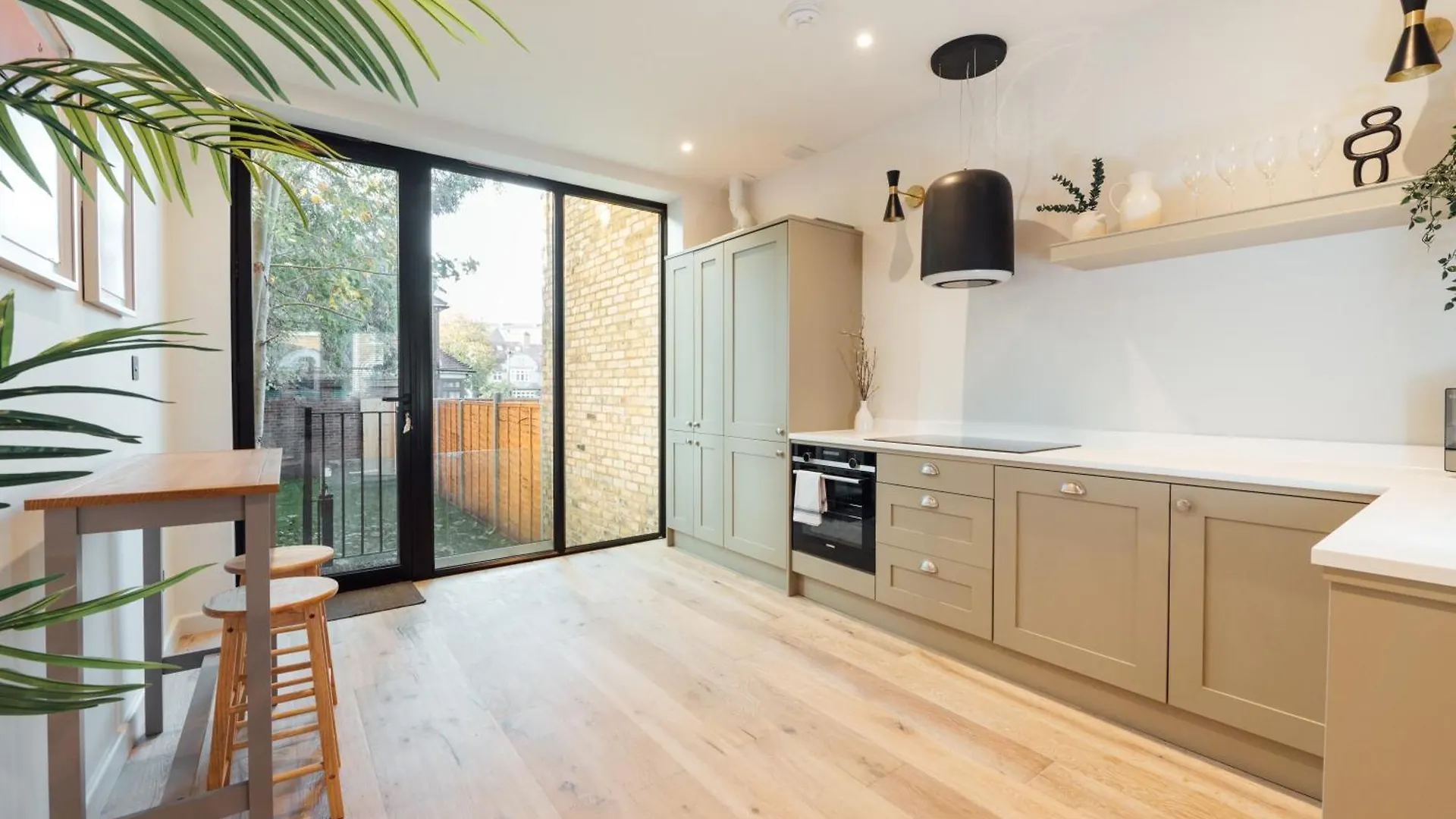 Luxurious & Modern London Apartment In Honor Oak